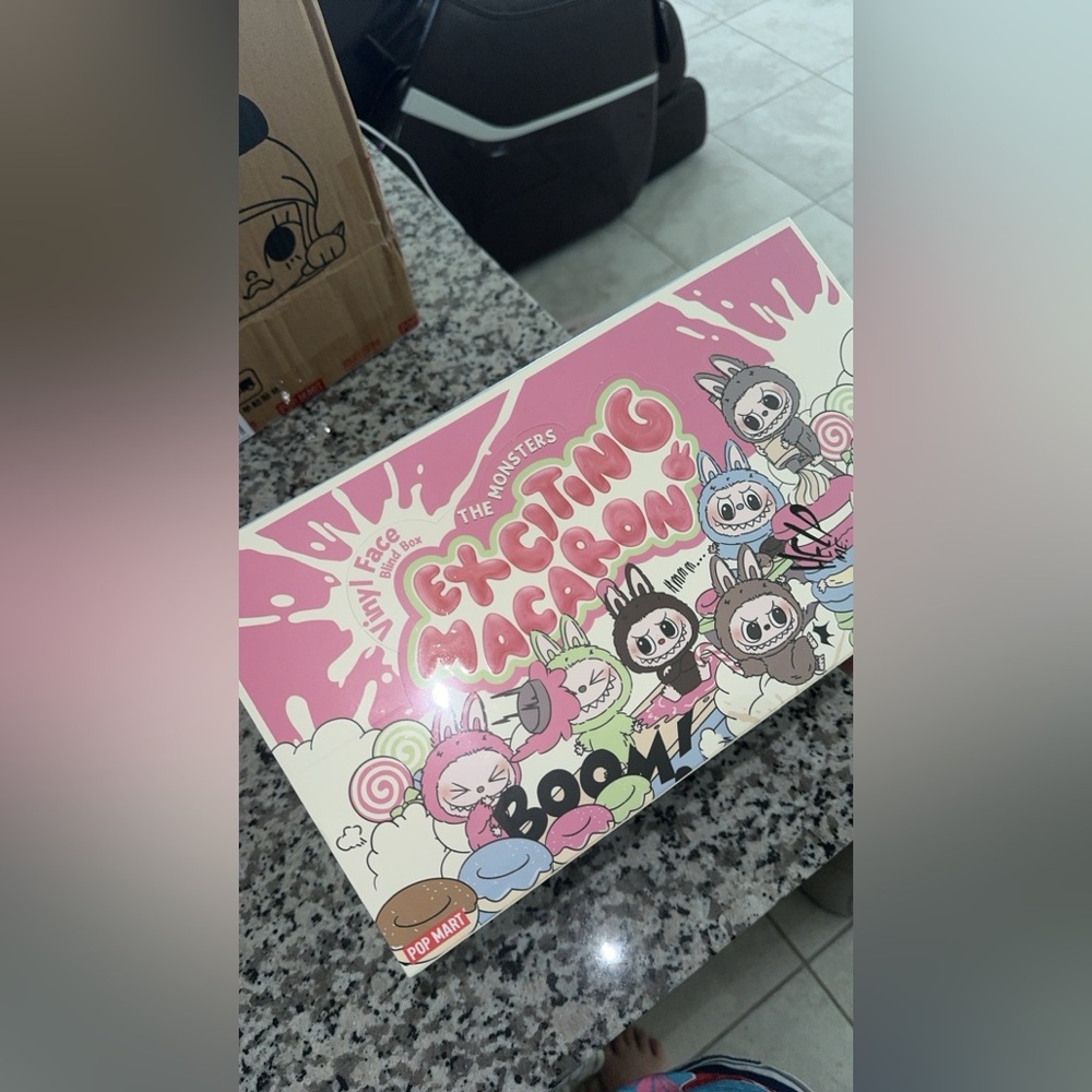 POPMART LABUBU THE MONSTER EXPECTING MACARONS VINYL FACE blind box